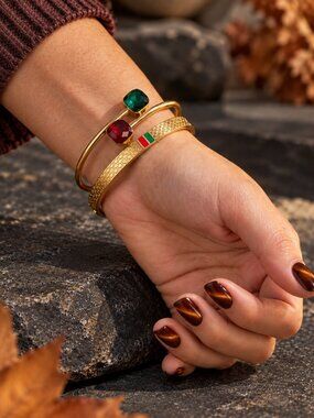 Italian Style 18K Gold Plated Red Green Striped Bangle Cuff Bracelet Set 2Pc